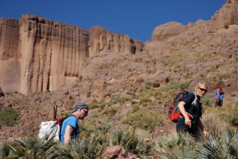 På väg mot Tassigdelts klippbranter